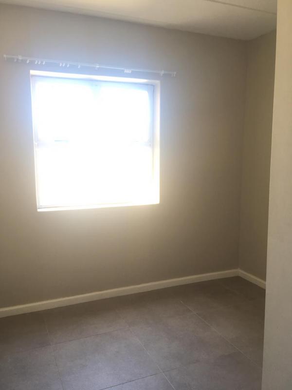 To Let 2 Bedroom Property for Rent in Goodwood Central Western Cape